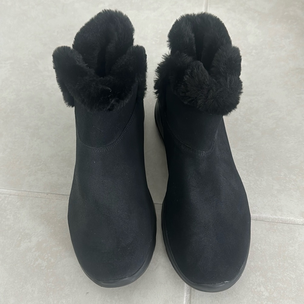 Skechers black booties